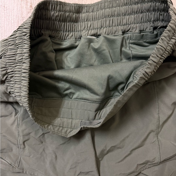 LuLu Lemon Hotty Hot Shorts - Picture 3 of 6